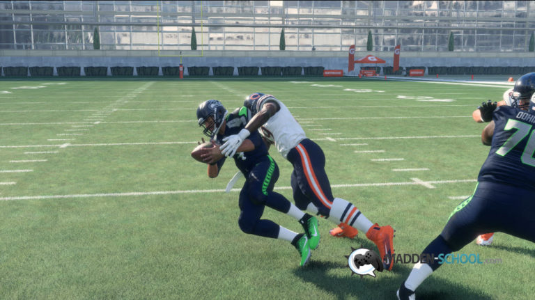 Madden 18: 4-3 Over Plus (Flipped) – Mike Sam 2 Buzz